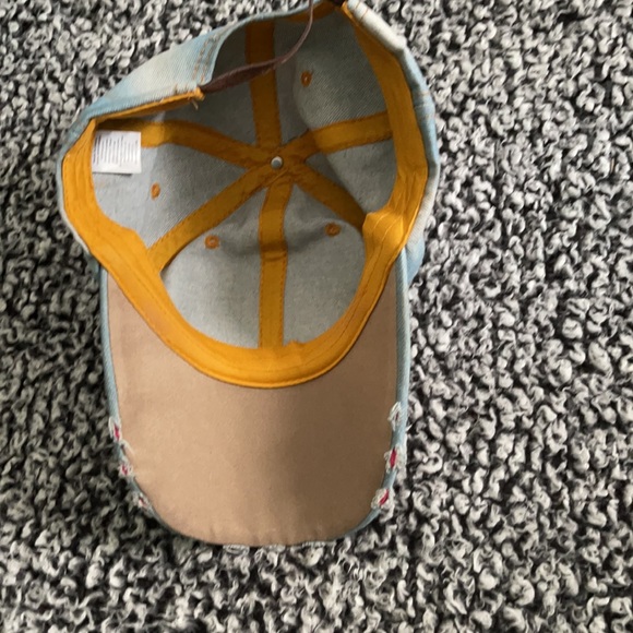 Hat - Picture 2 of 3